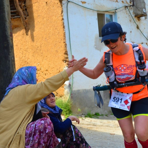 TÜRKİYE’NİN EN BÜYÜK MARATONUNA SAYILI SAATLER KALDI