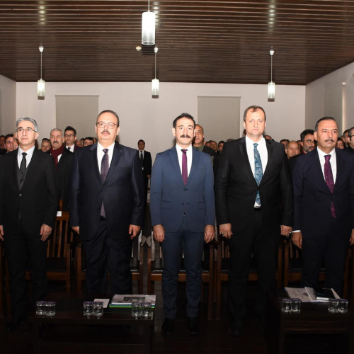 MUHTARLAR TOPLANTISI VALİ CANBOLAT BAŞKANLIĞINDA GERÇEKLEŞTİ