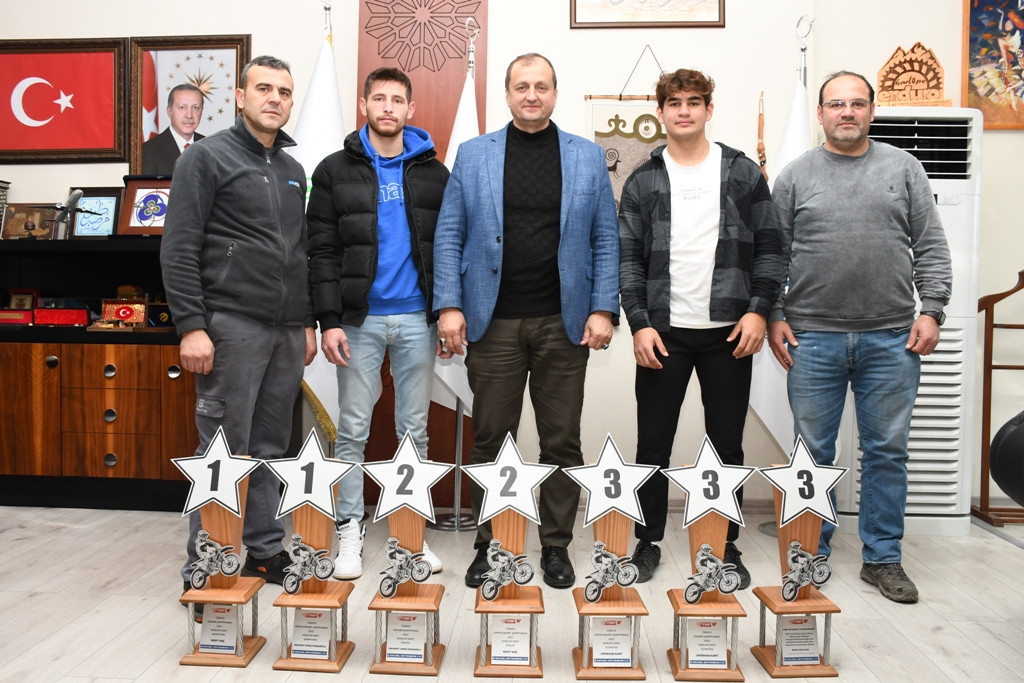 İZNİK MOTOSİKLET SPOR KLÜBÜ TÜM KUPALARI ALDI
