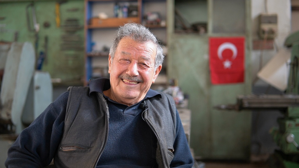 YARIM ASIRDIR TARIM SEKTÖRÜNE HİZMET EDİYOR