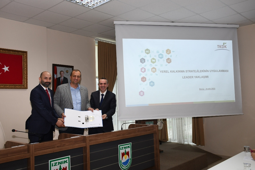 İZNİK’TE YEREL KALKINMAYA HİBE DESTEĞİ GELDİ