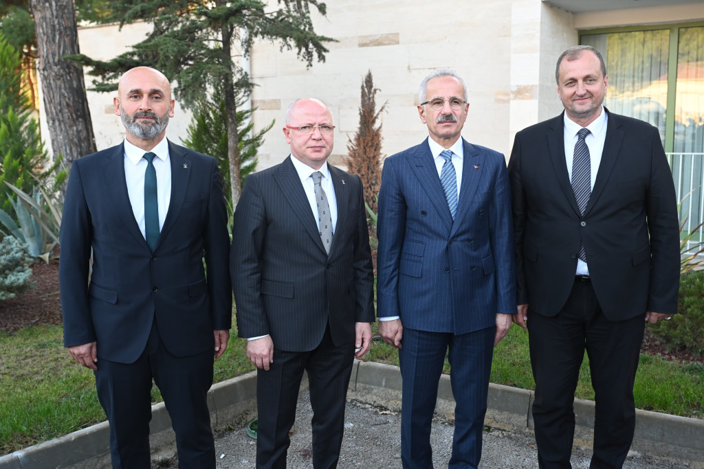 Bakan Uraloğlu’ndan İznik-Mekece Yolu Müjdesi